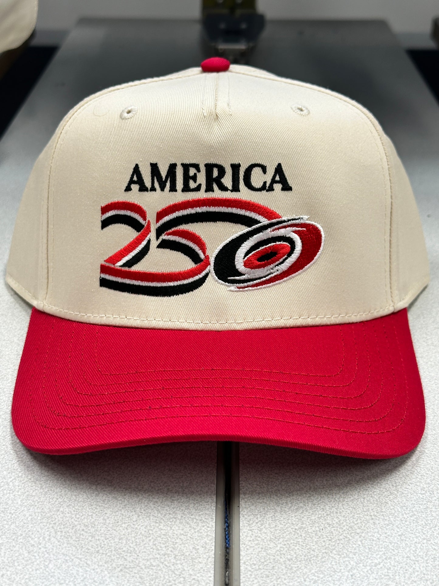 Canes 250 Red/Natural